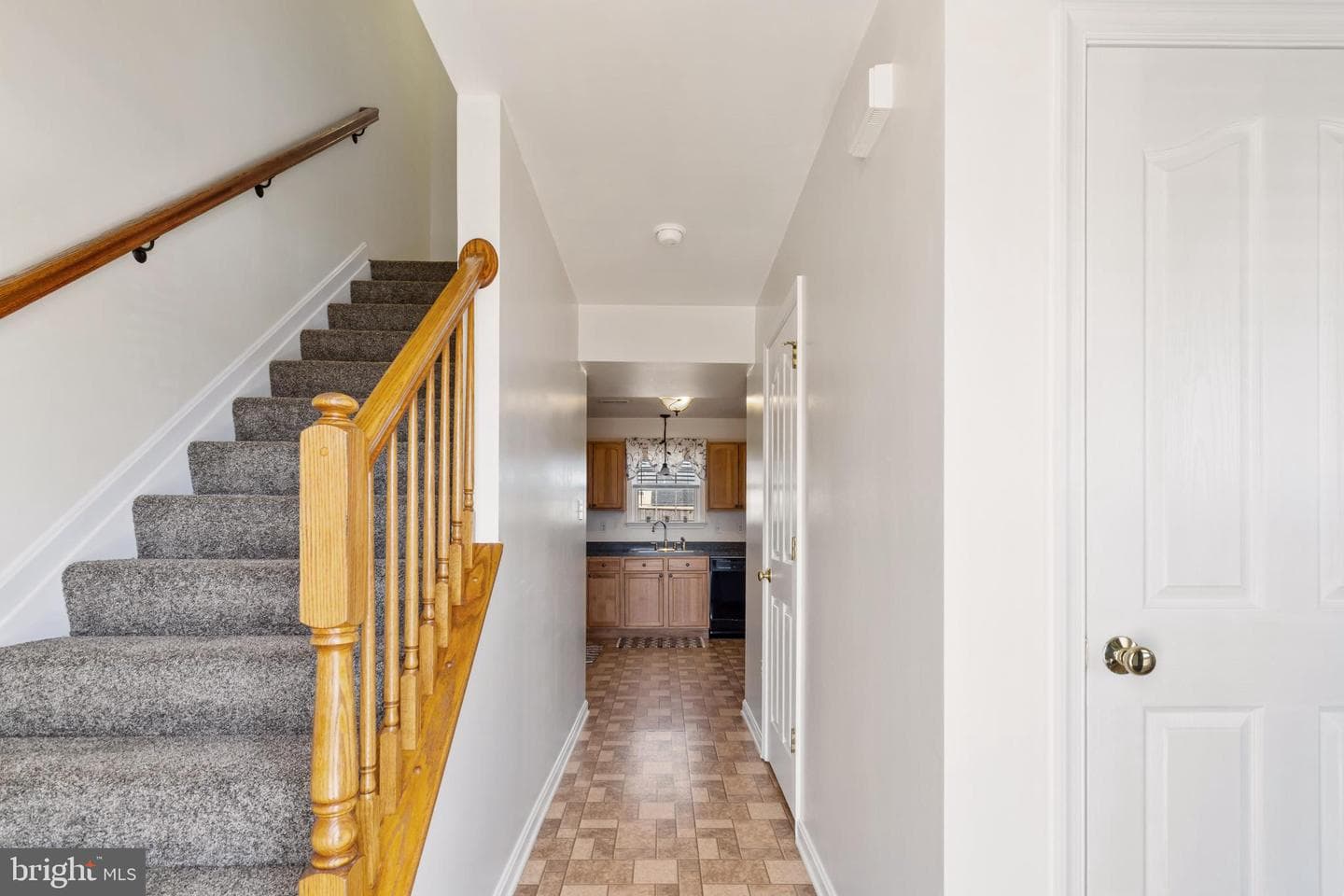 72 Crimson Avenue photo 5