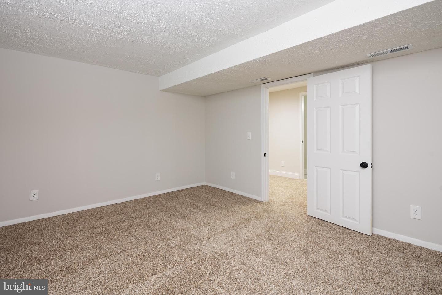 7027 Carmae Road photo 33