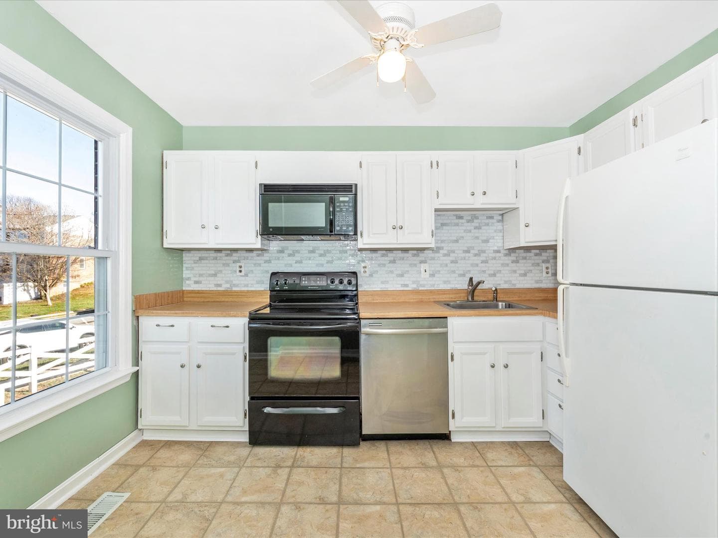 715 Horpel Drive photo 14