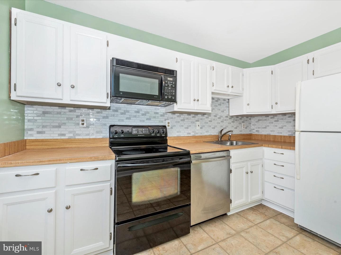715 Horpel Drive photo 18