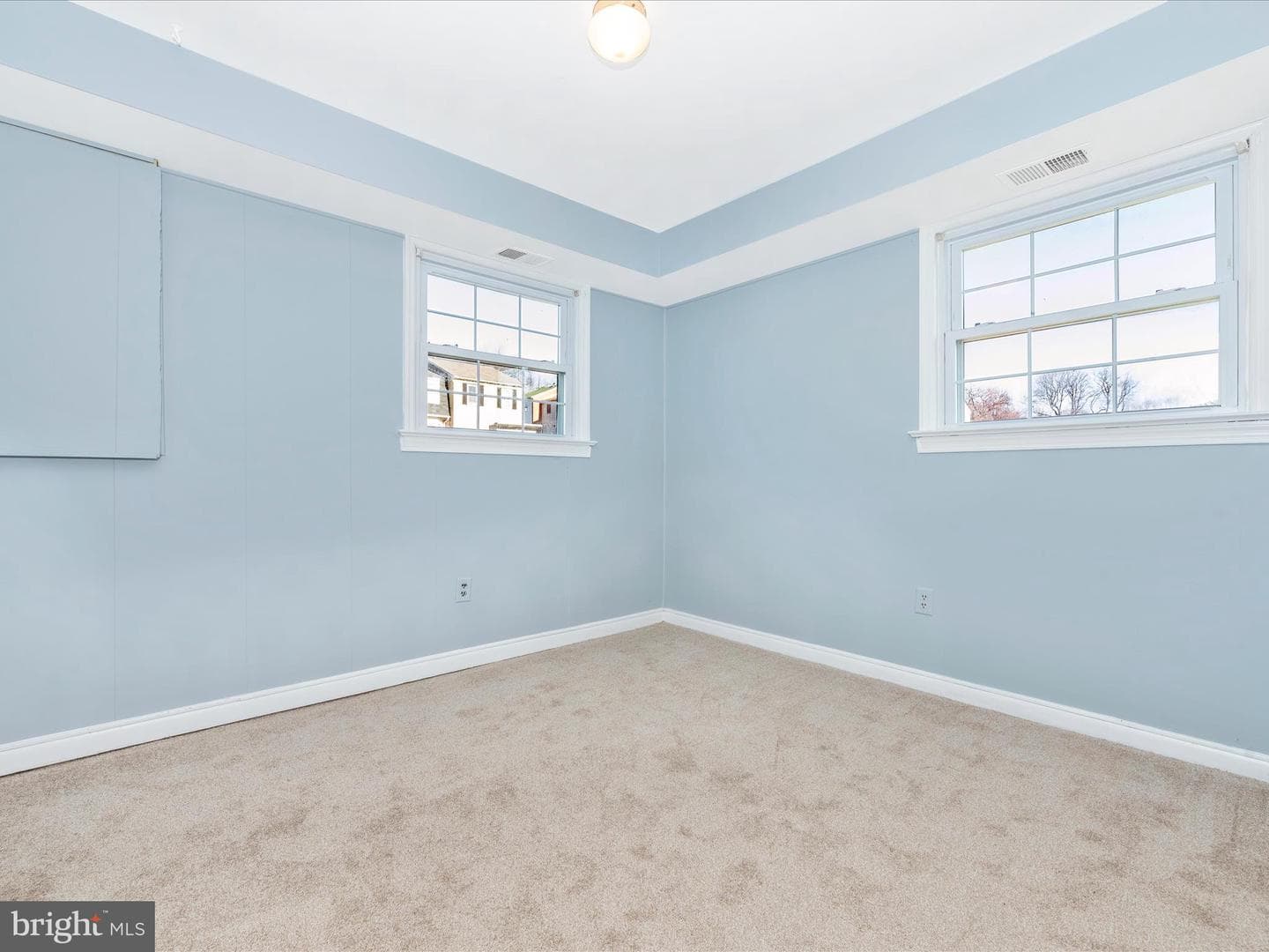 715 Horpel Drive photo 32