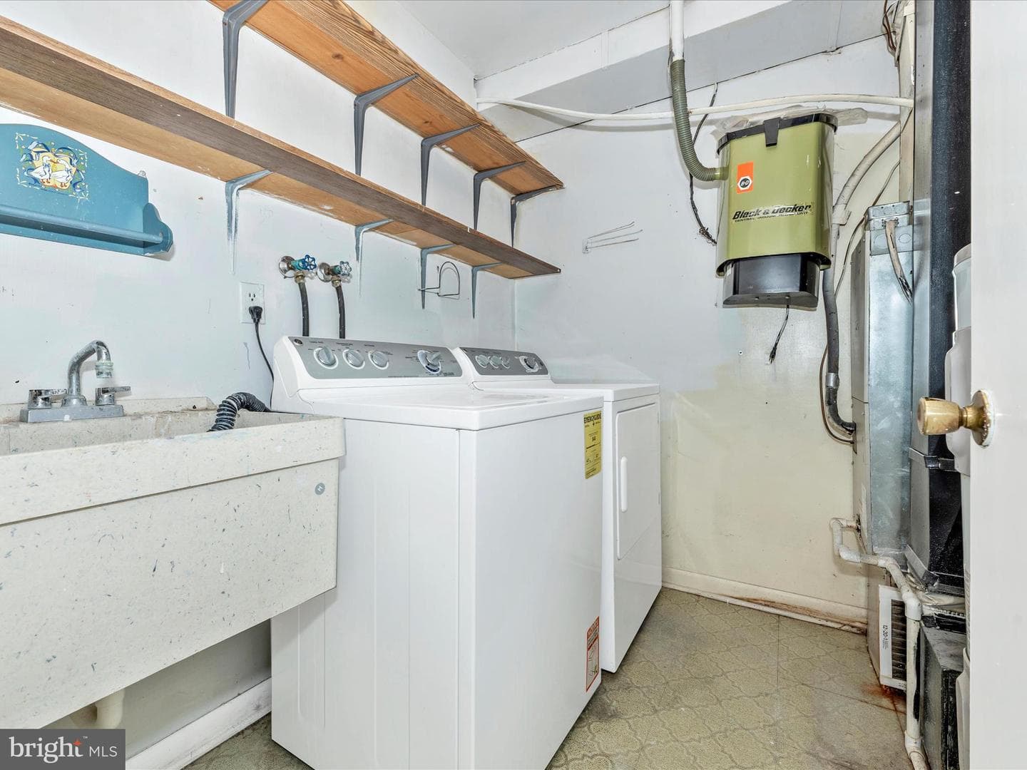 715 Horpel Drive photo 38