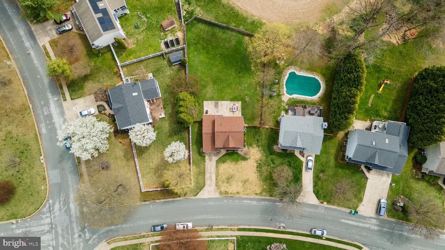 1359 Becket Road photo 38