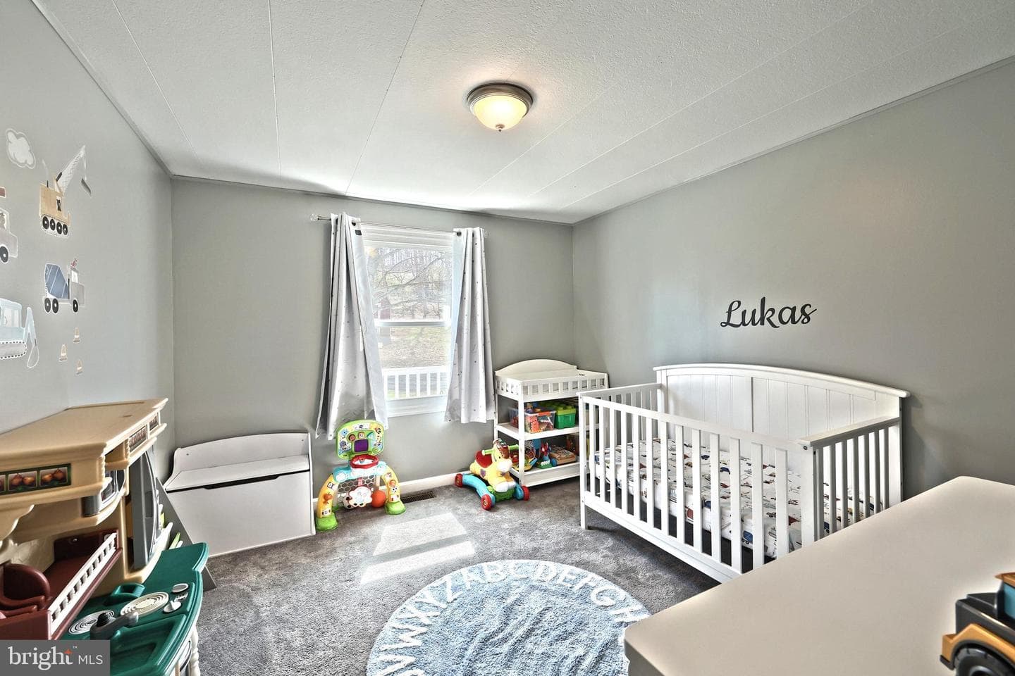 2462 Manchester Road photo 15