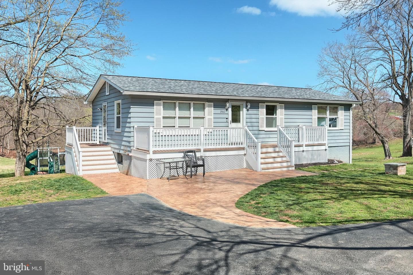 2462 Manchester Road photo 2