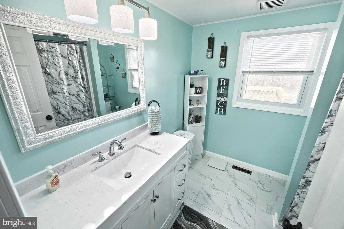 2462 Manchester Road photo 20