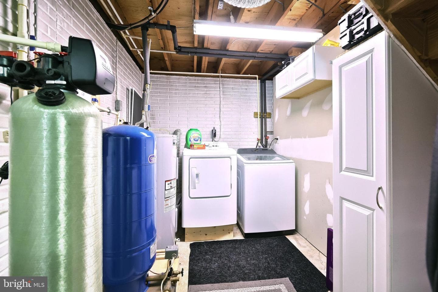 2462 Manchester Road photo 28
