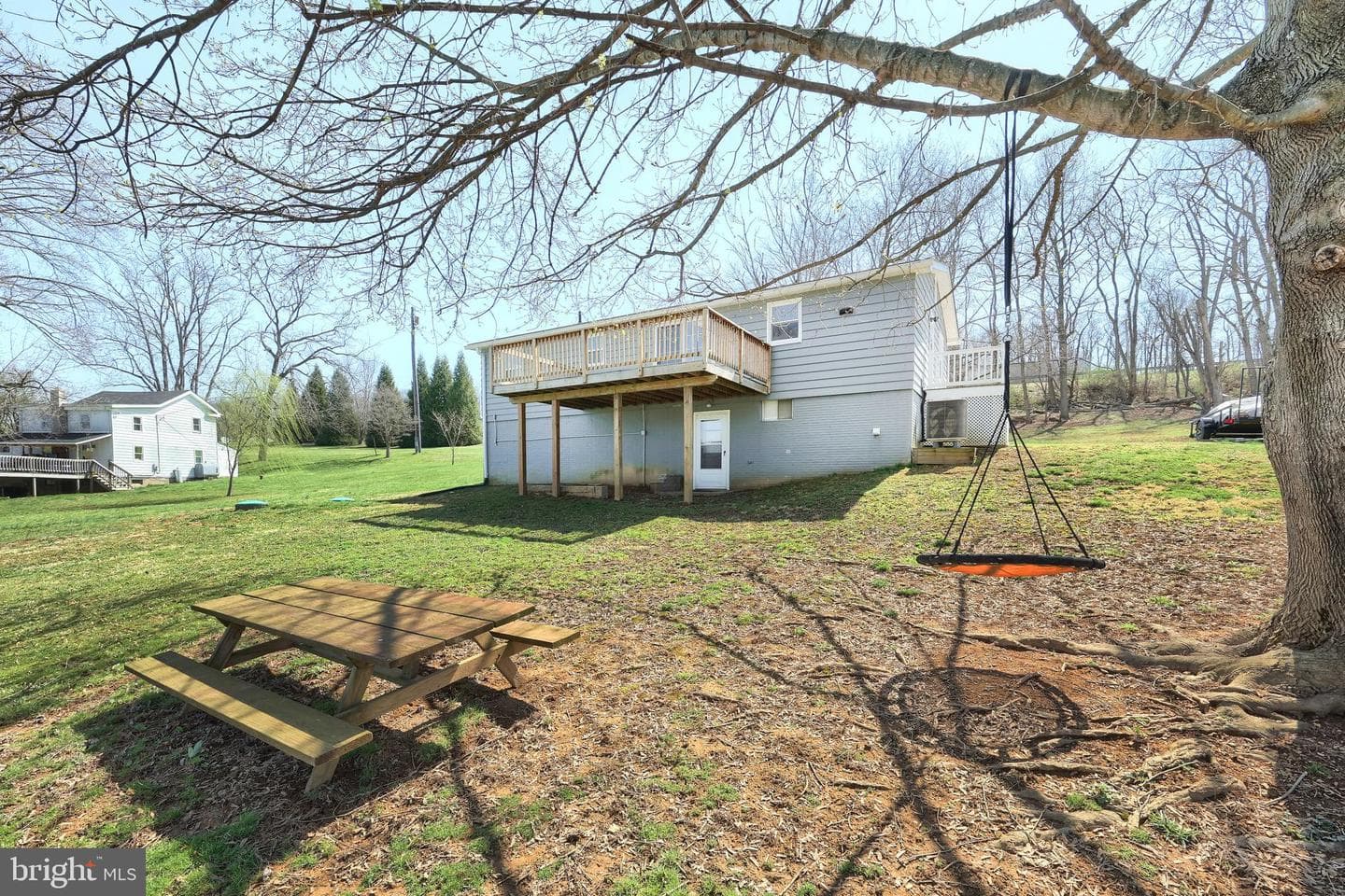 2462 Manchester Road photo 31