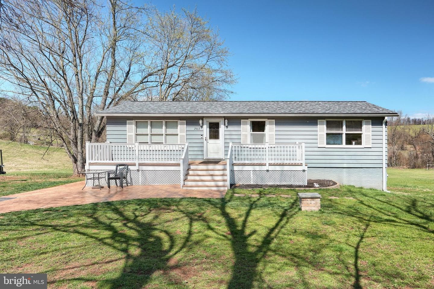 2462 Manchester Road photo 38