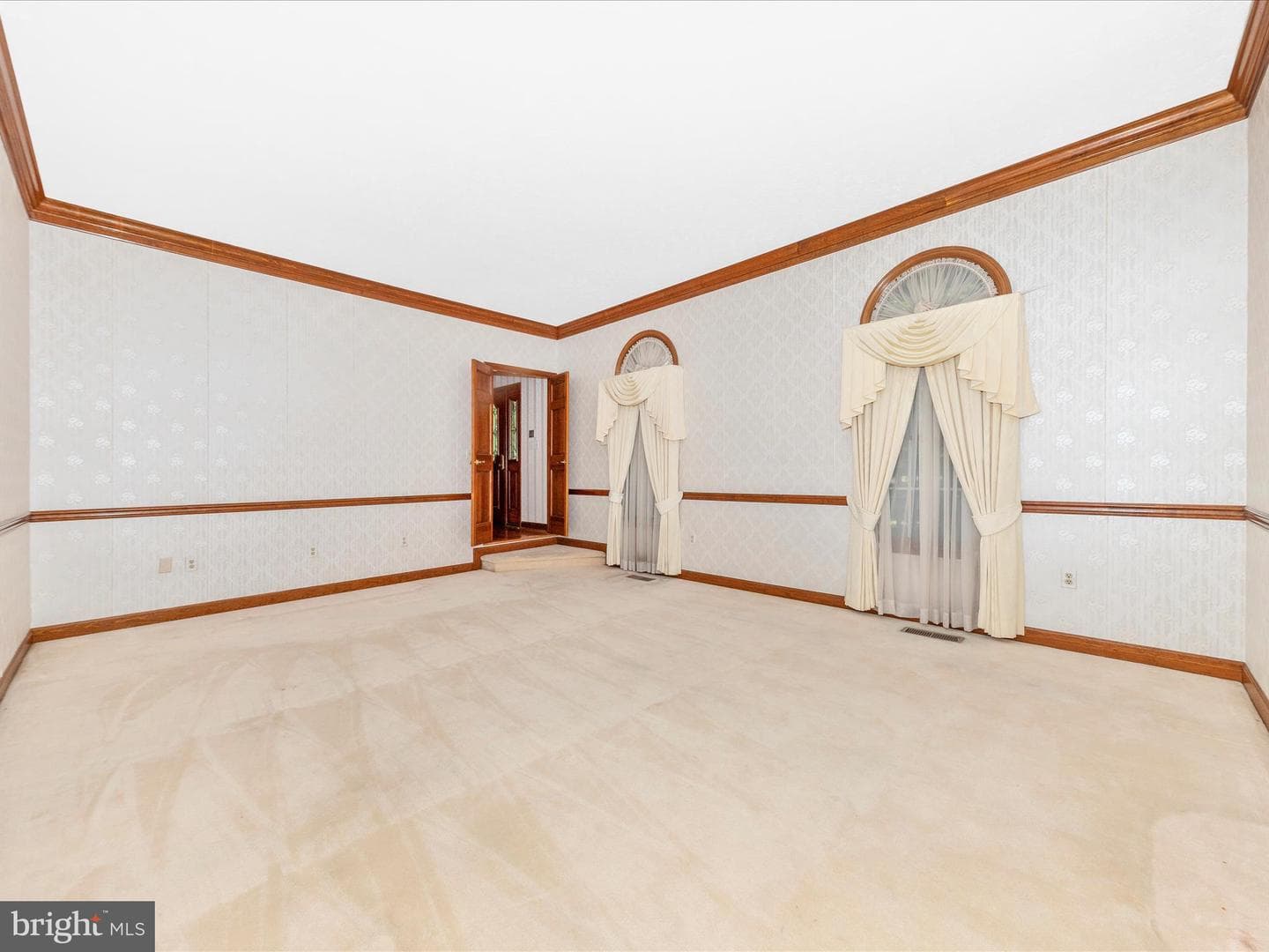 1013 Wilda Drive photo 4