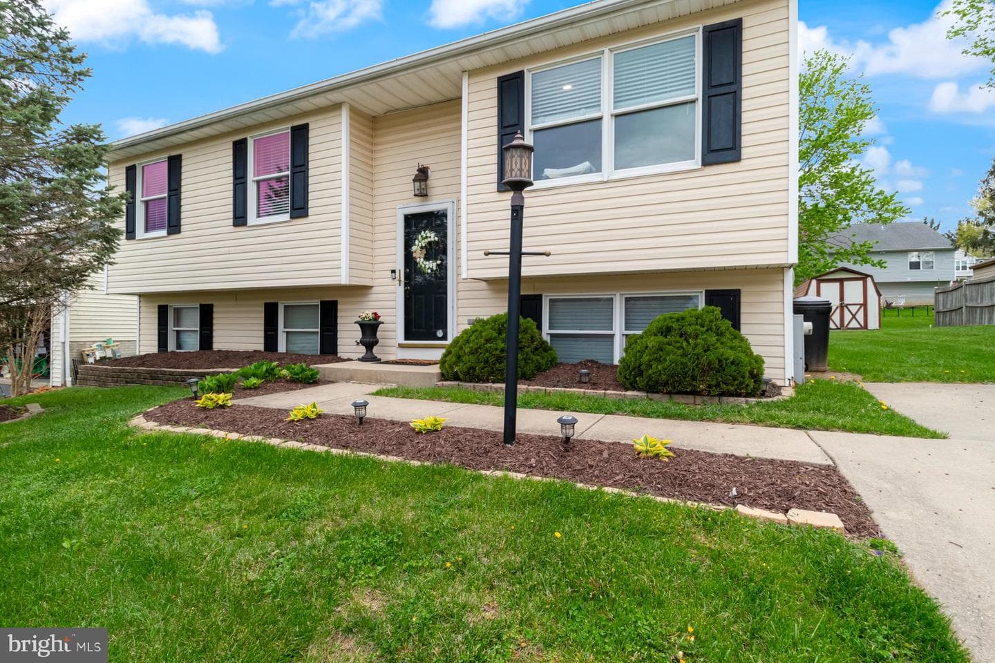 408 Stacy Lee Court photo 1