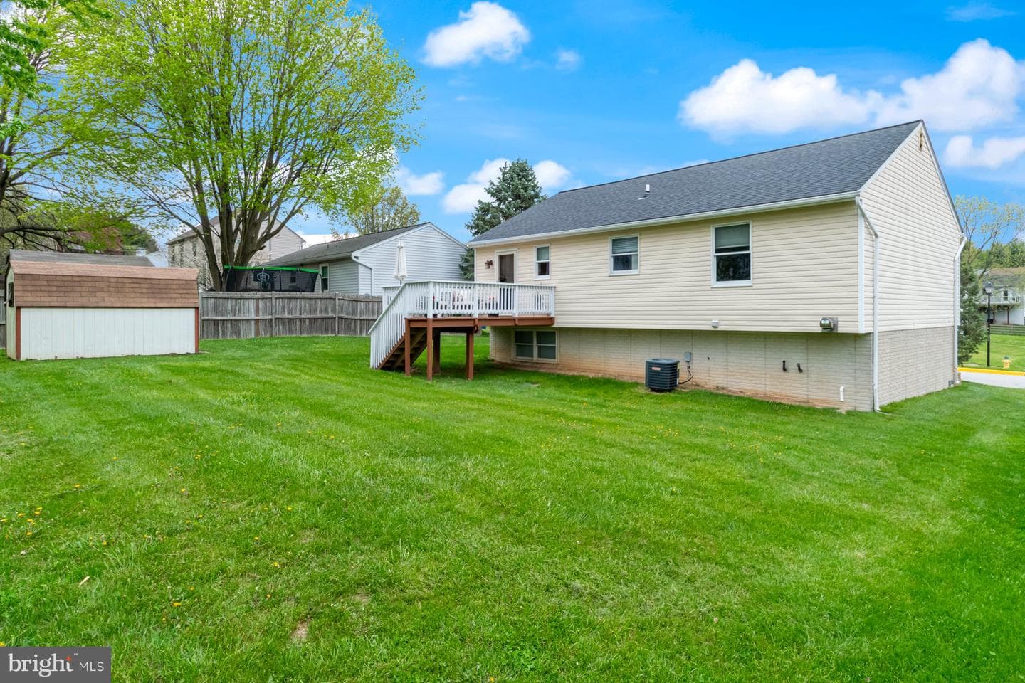 408 Stacy Lee Court photo 4