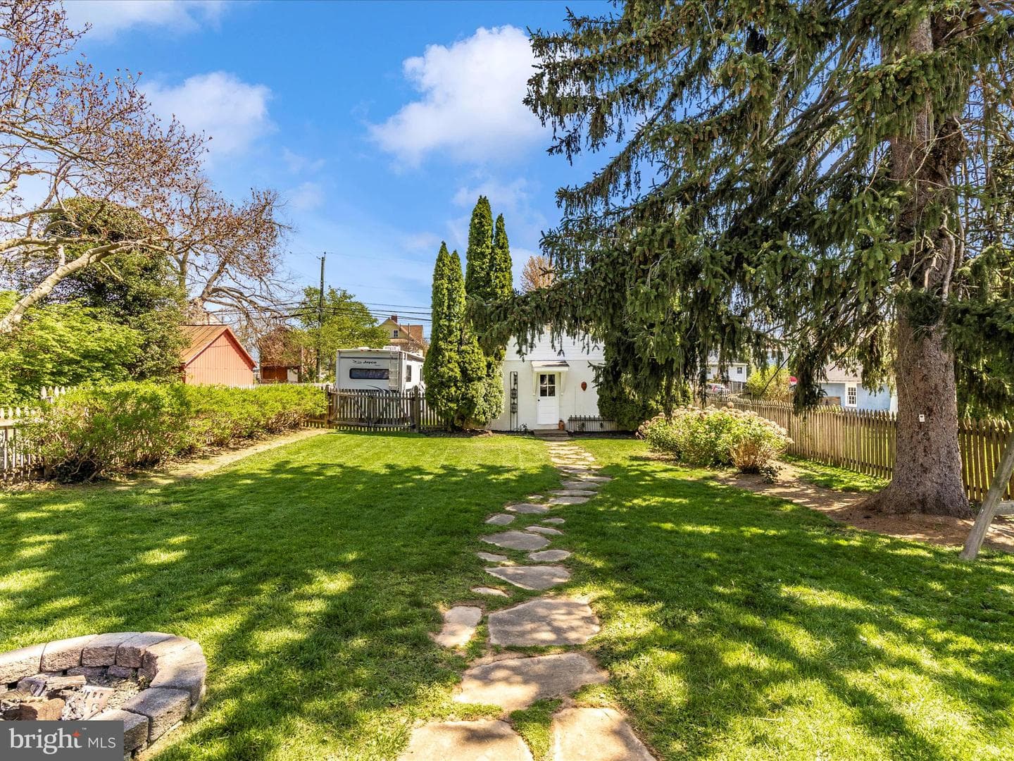 64 W Green Street photo 12