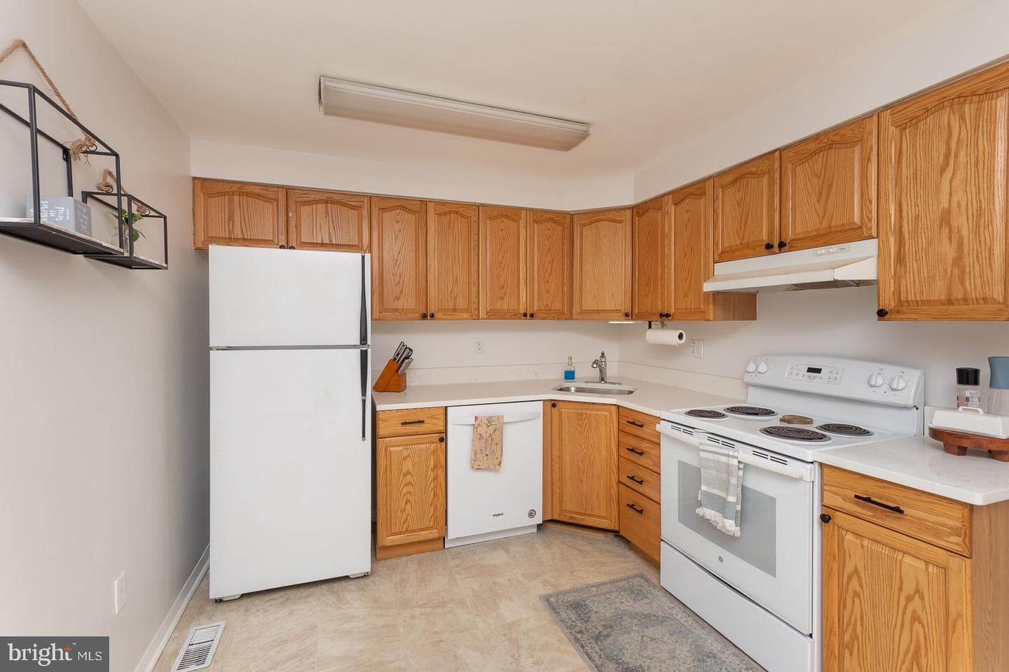 706 Riley Court photo 21