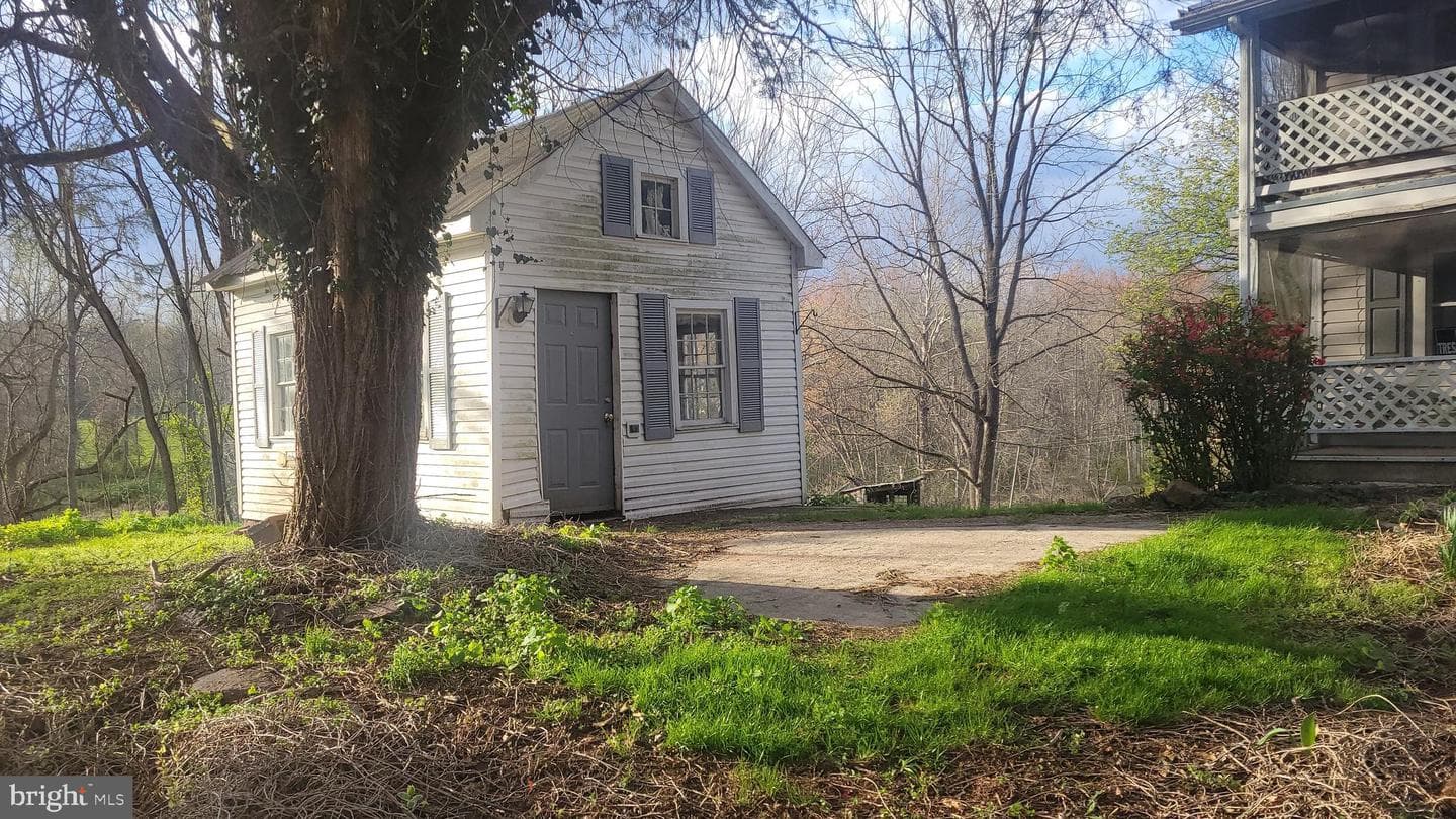 2860 E Mayberry Rd photo 32