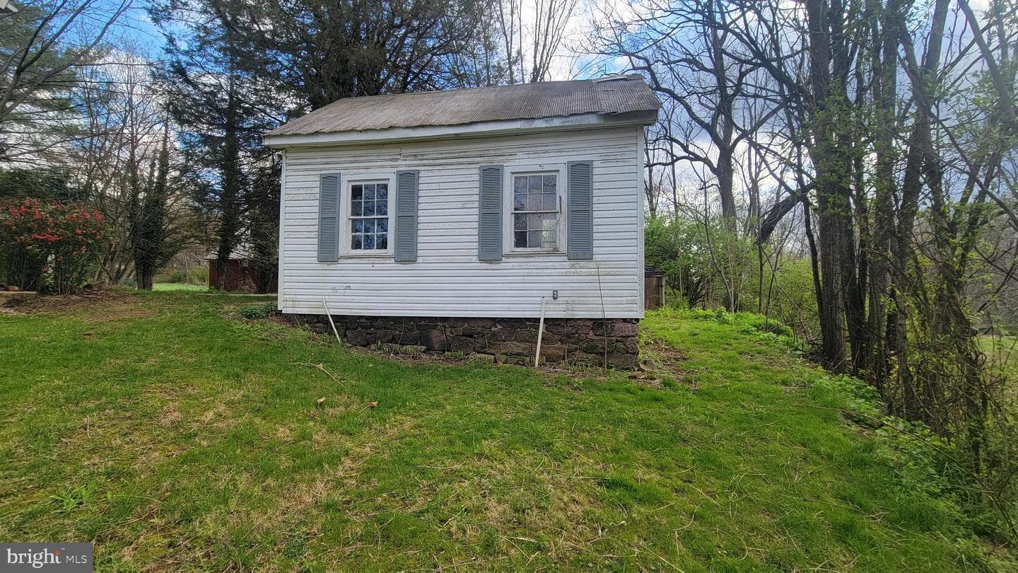 2860 E Mayberry Rd photo 34
