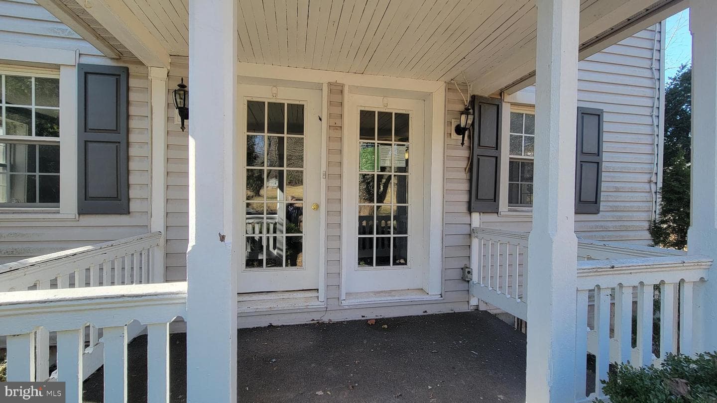 2860 E Mayberry Rd photo 37