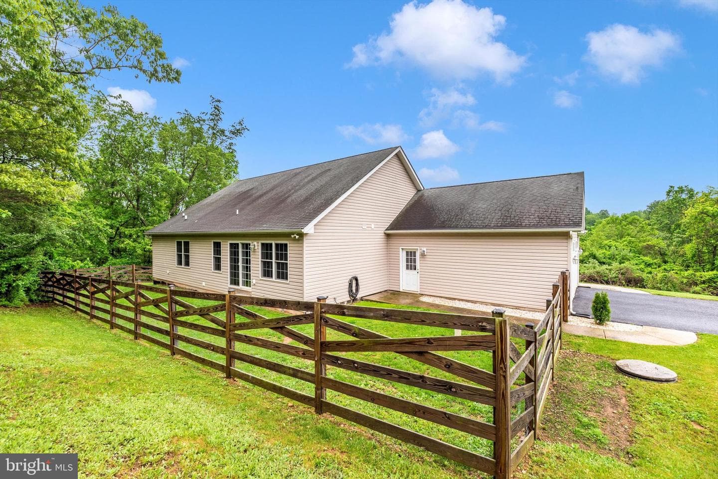 1137 Arnold Road photo 4