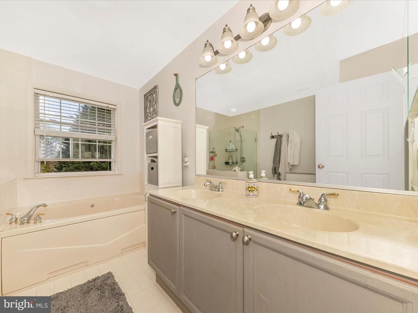 302 Troon Circle photo 15