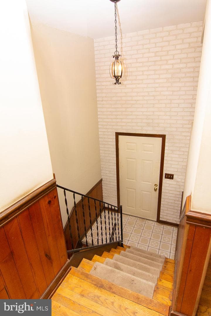 2322 Susanann Drive photo 3