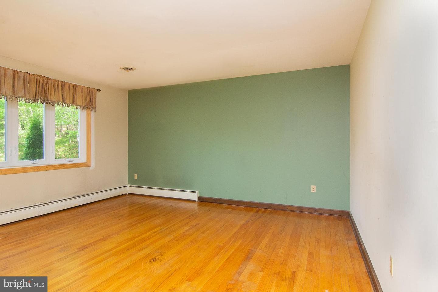 2322 Susanann Drive photo 4