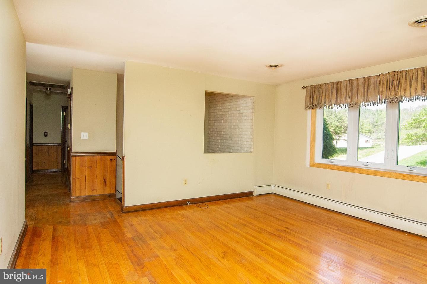 2322 Susanann Drive photo 5
