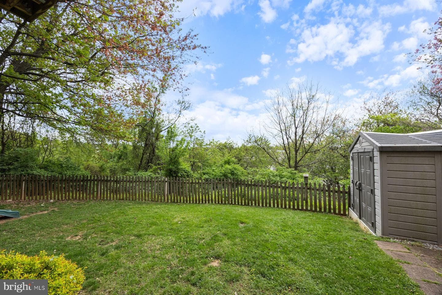 370 Logan Drive photo 34