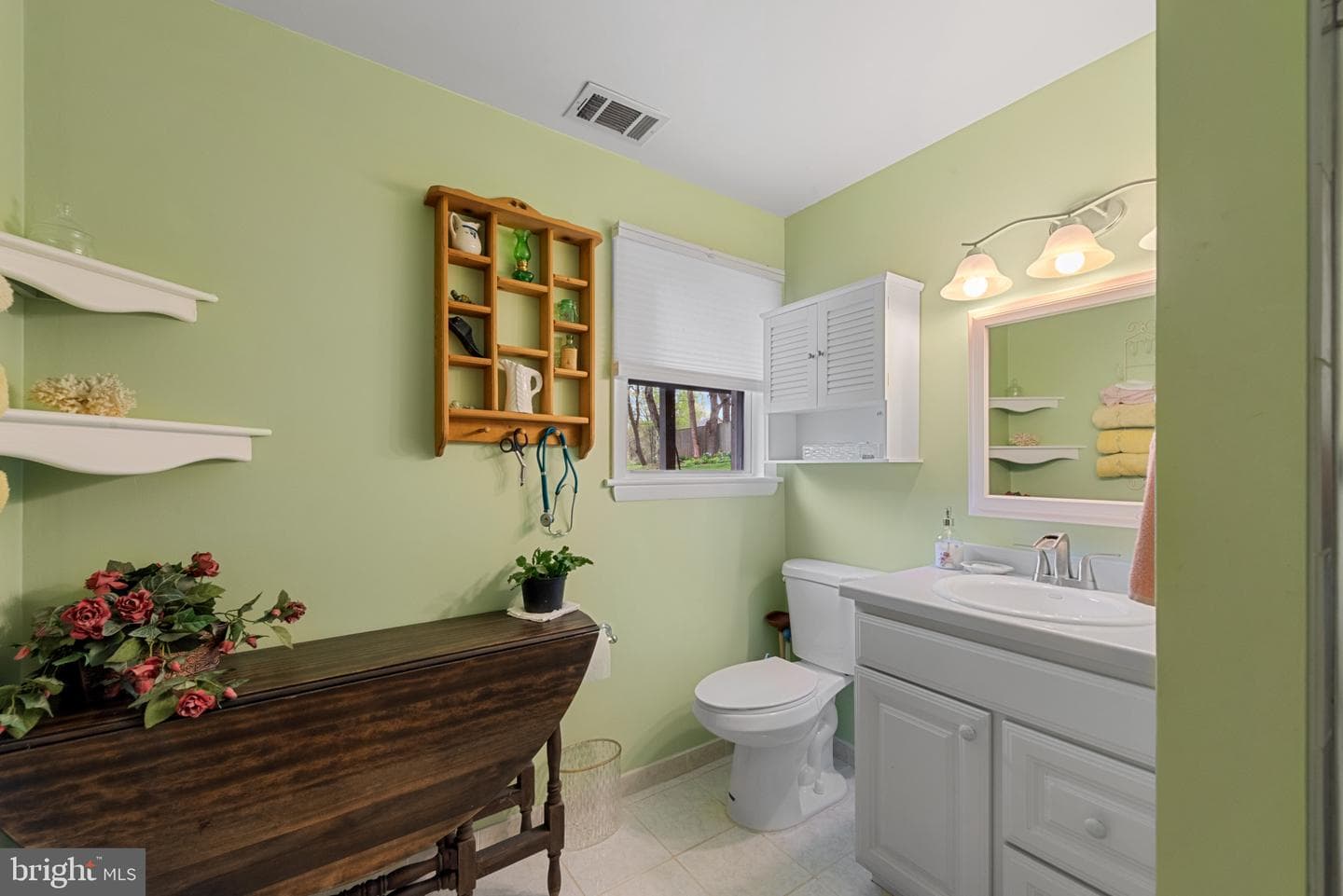 2411 Nickoles Drive photo 7