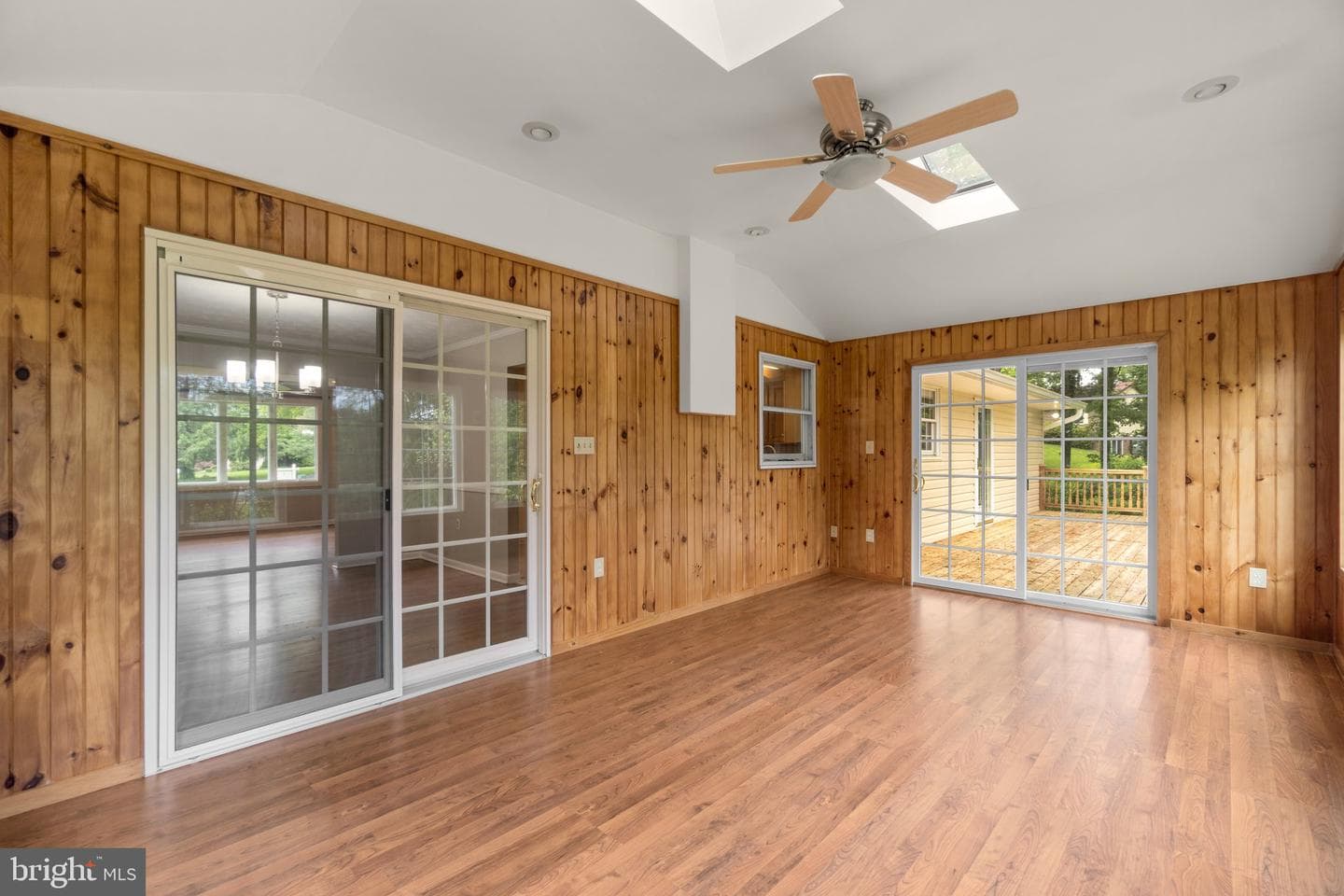 3403 Pine Circle N photo 14