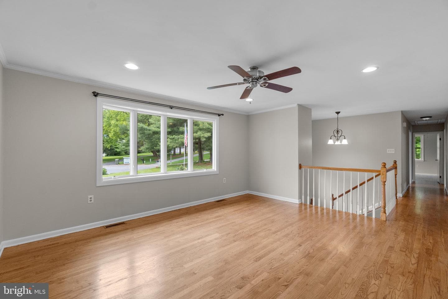 3403 Pine Circle N photo 2