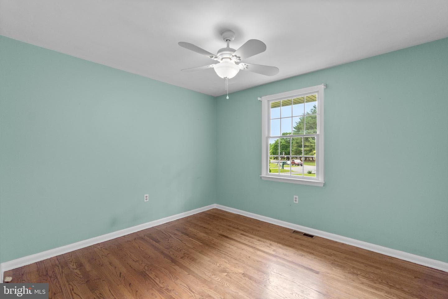 3403 Pine Circle N photo 23