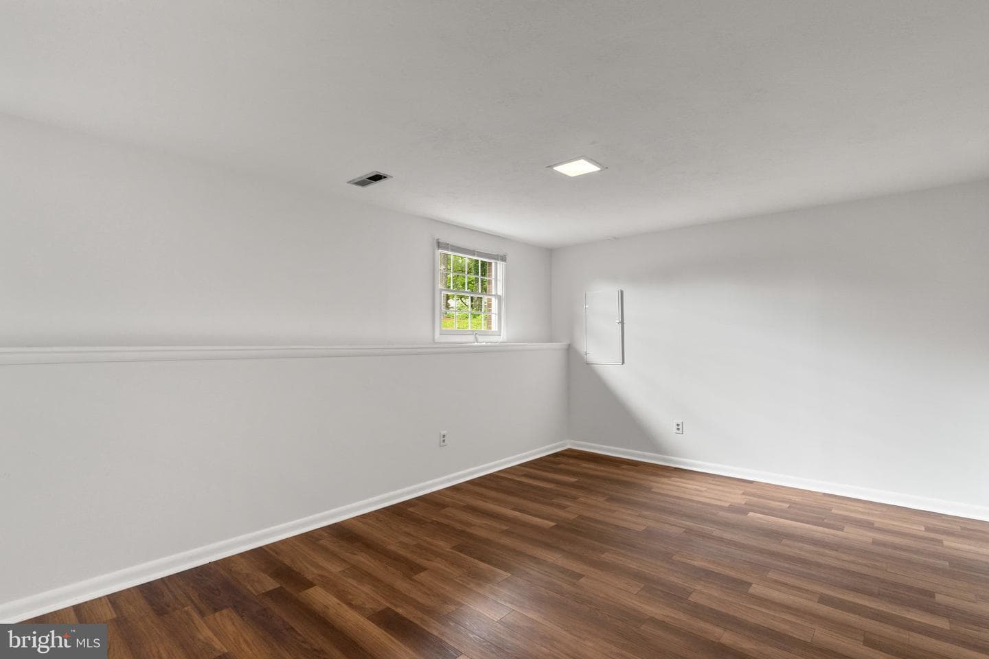 3403 Pine Circle N photo 32