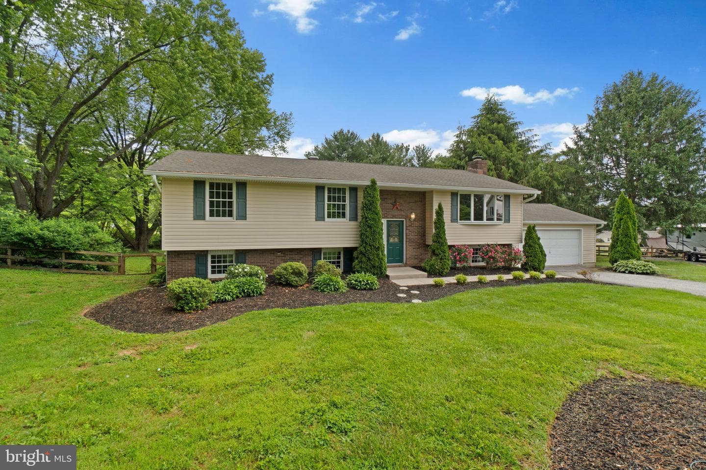 3403 Pine Circle N photo 38