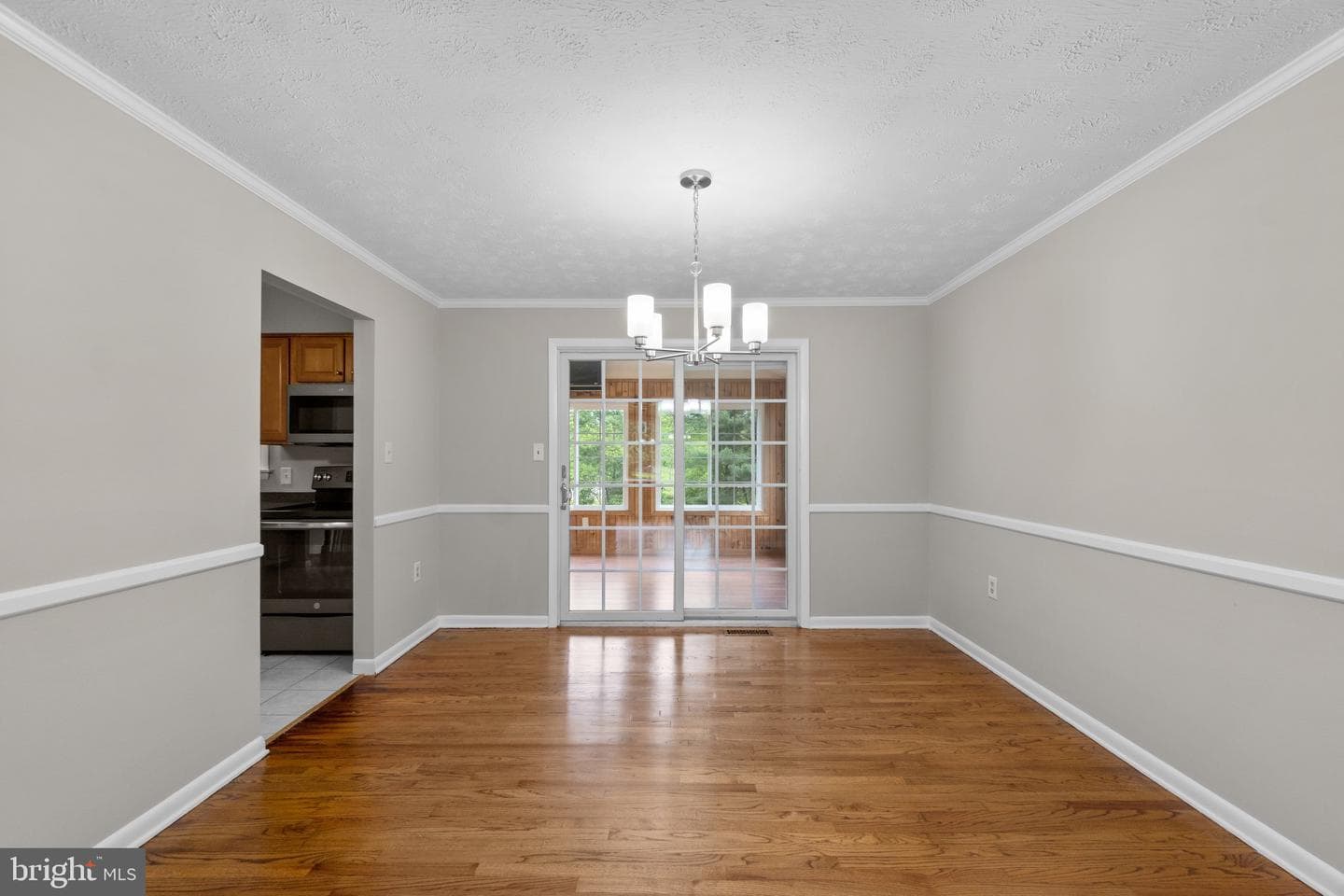3403 Pine Circle N photo 5