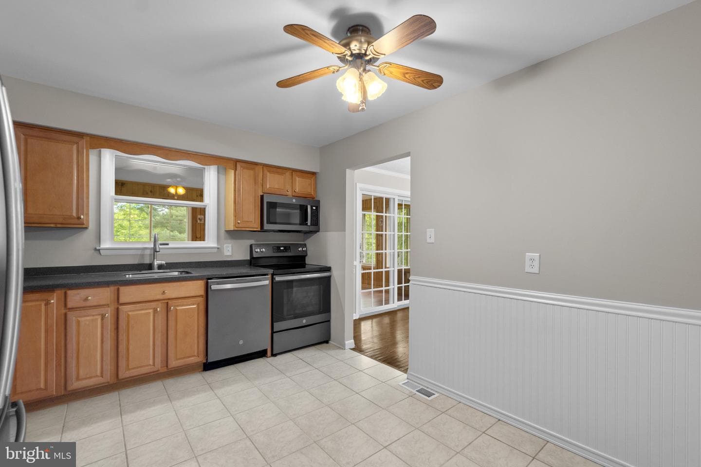 3403 Pine Circle N photo 8