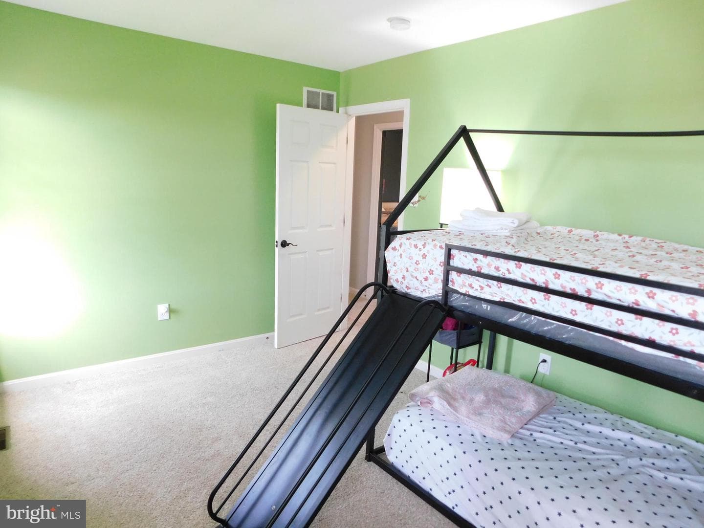 98 Crimson Avenue photo 20