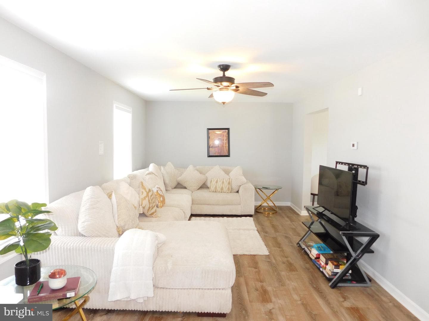 98 Crimson Avenue photo 5