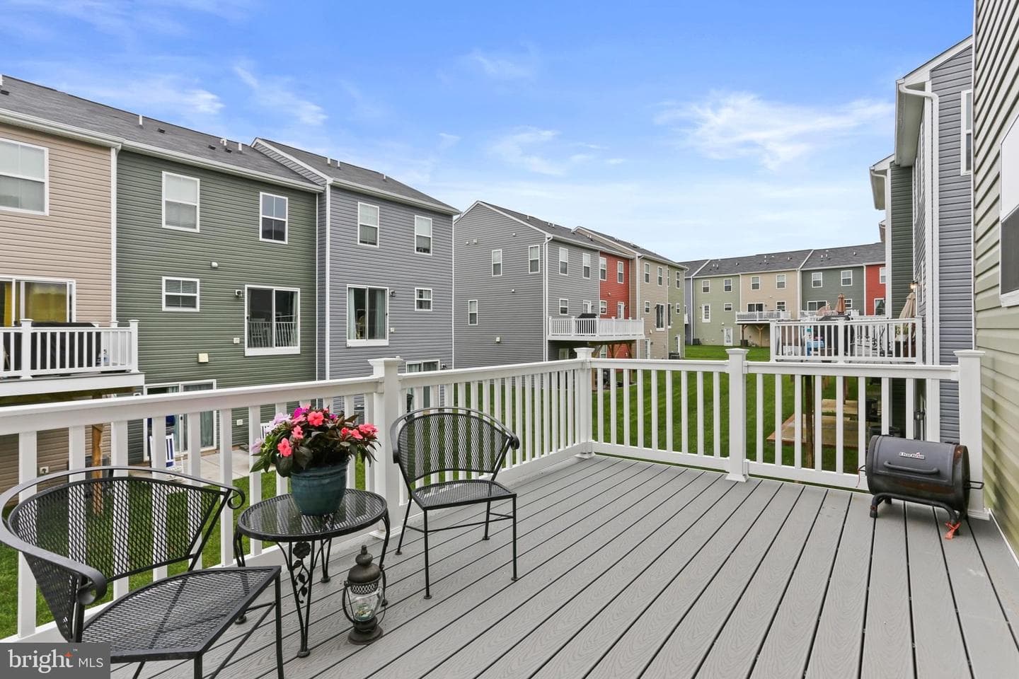 209 Sheridan Street photo 10