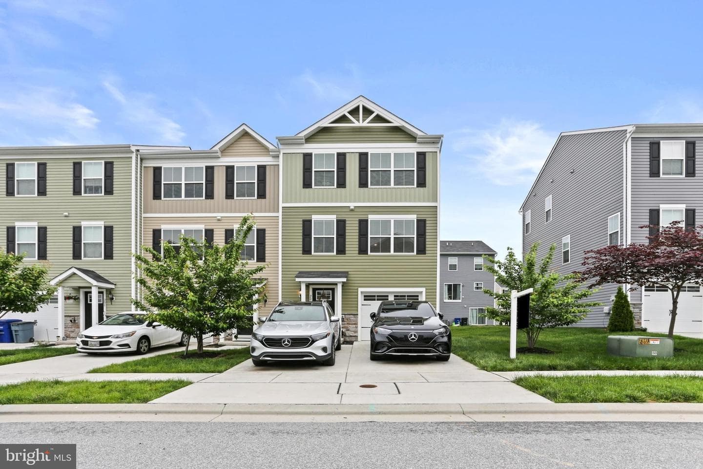 209 Sheridan Street photo 2