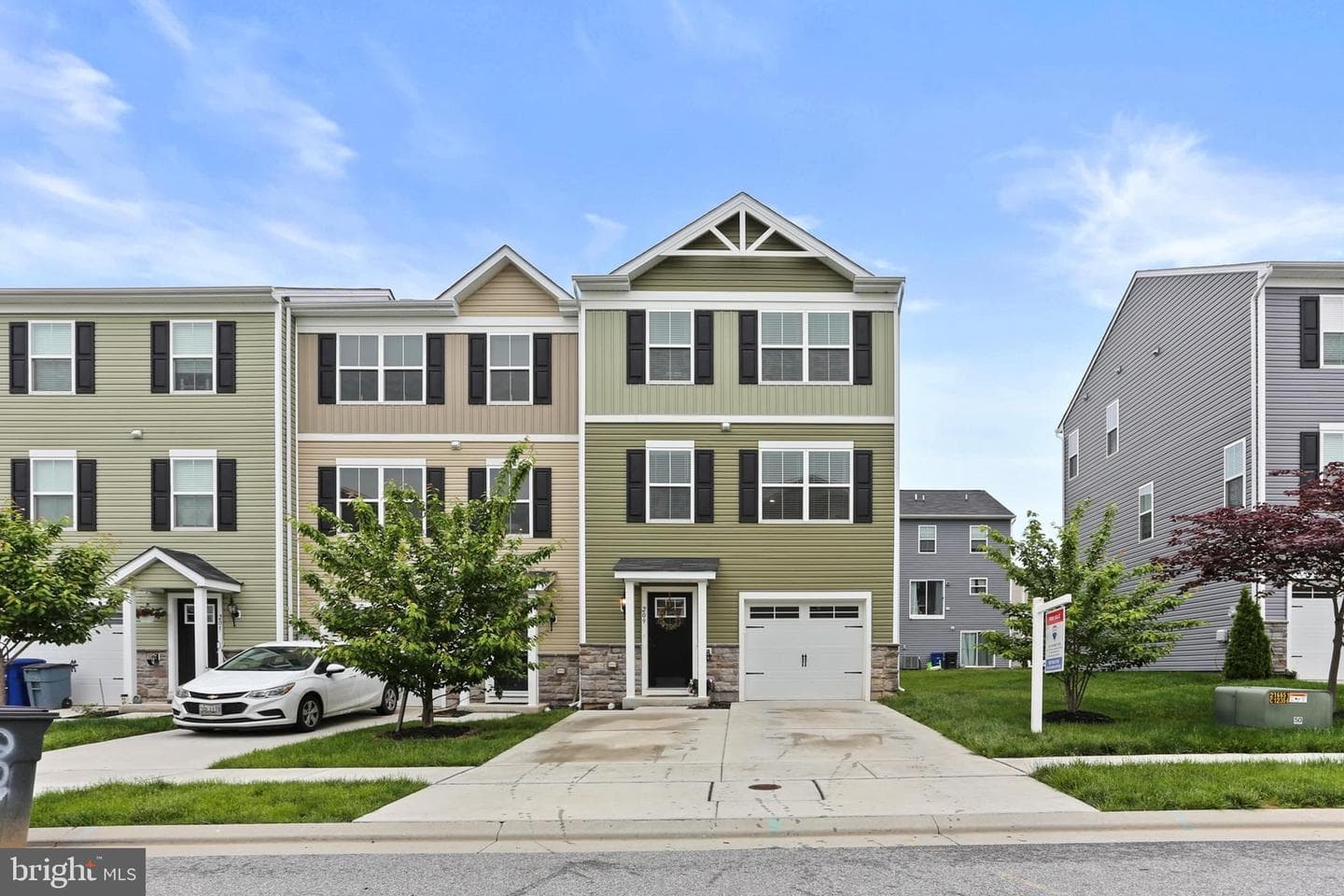 209 Sheridan Street photo 26