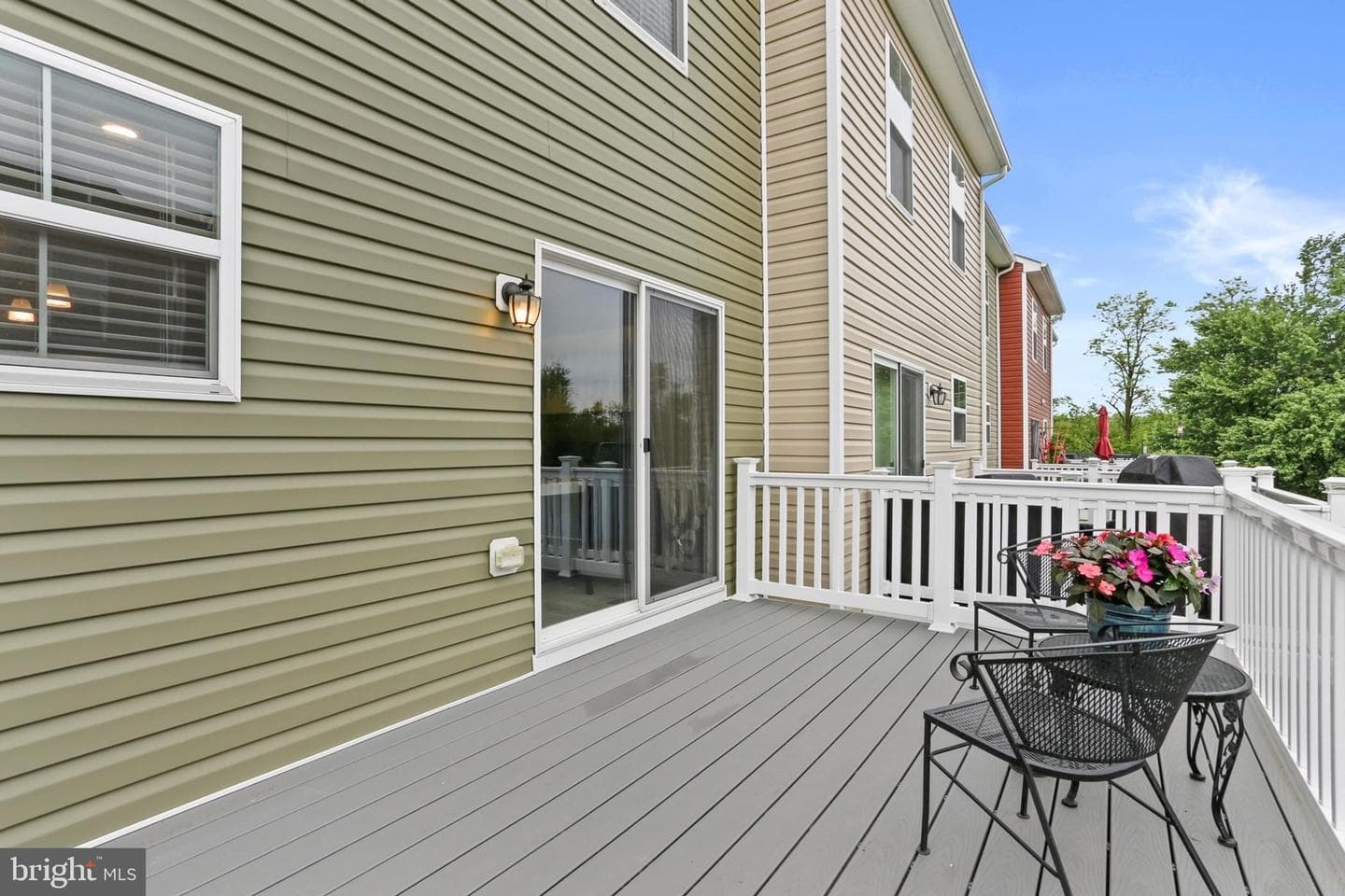 209 Sheridan Street photo 34