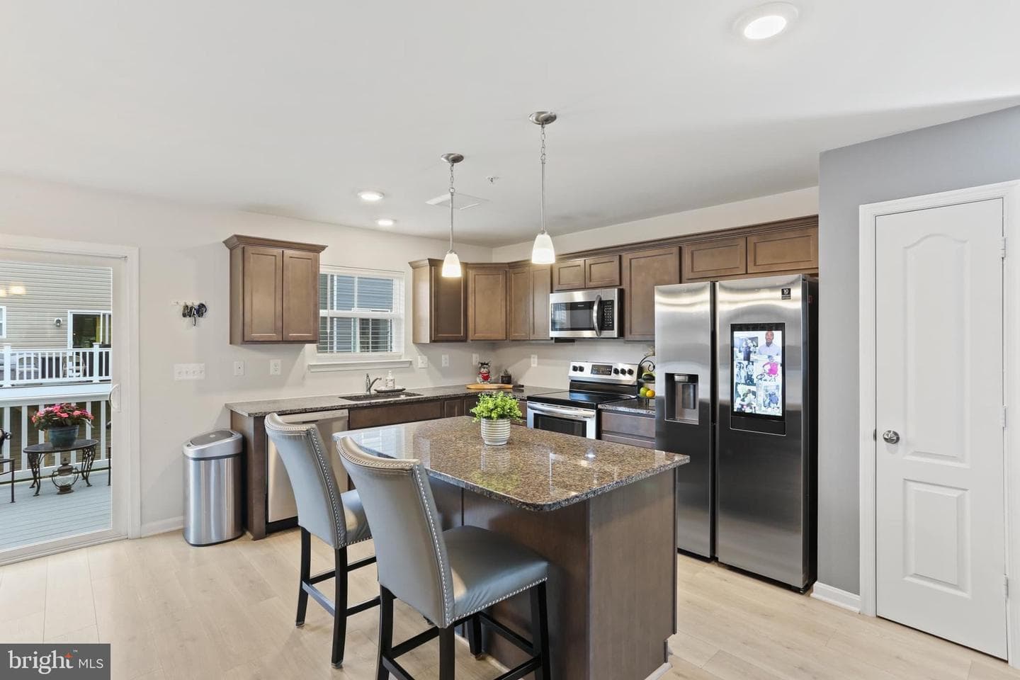 209 Sheridan Street photo 8