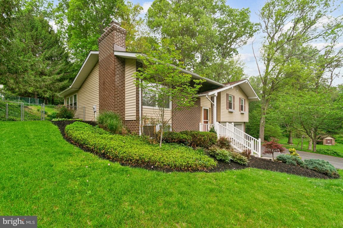 2602 Jeffrey Lori Drive photo 3