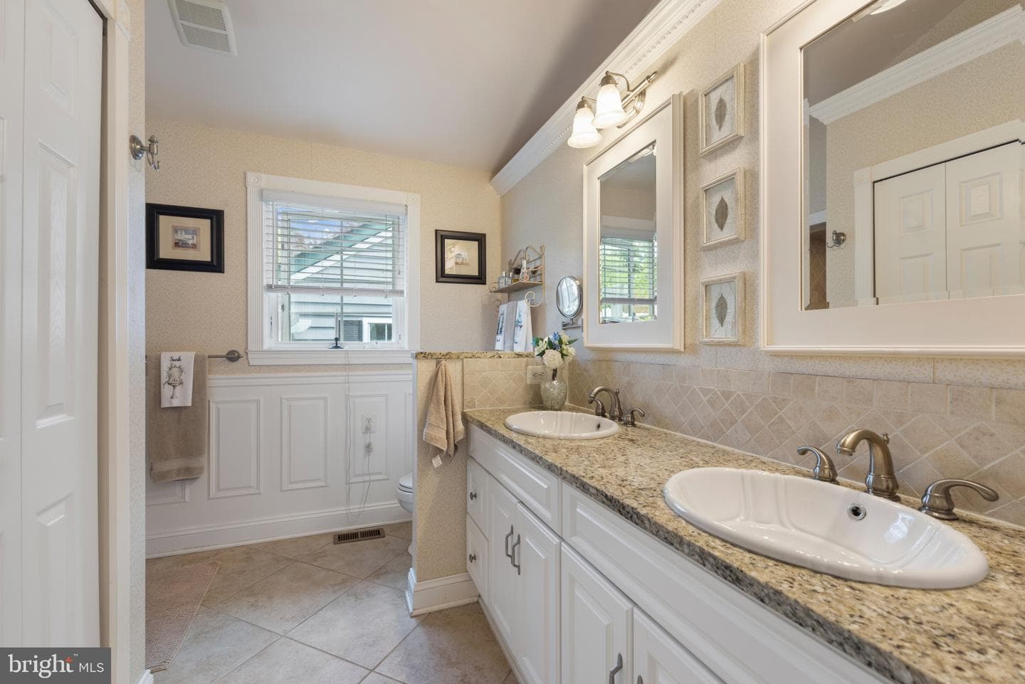 832 Muller Road photo 11