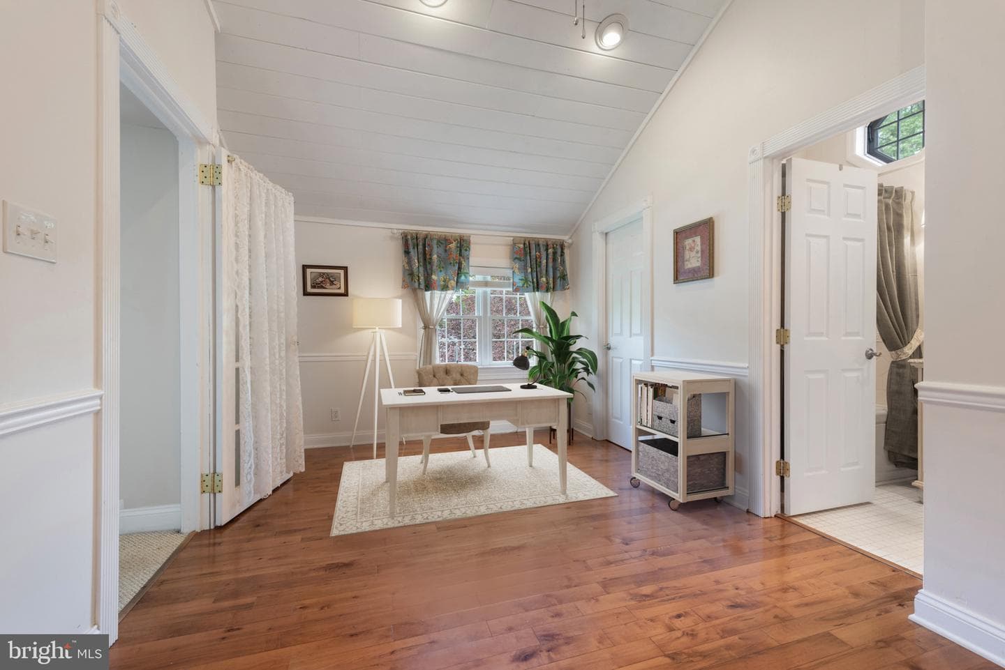 832 Muller Road photo 17