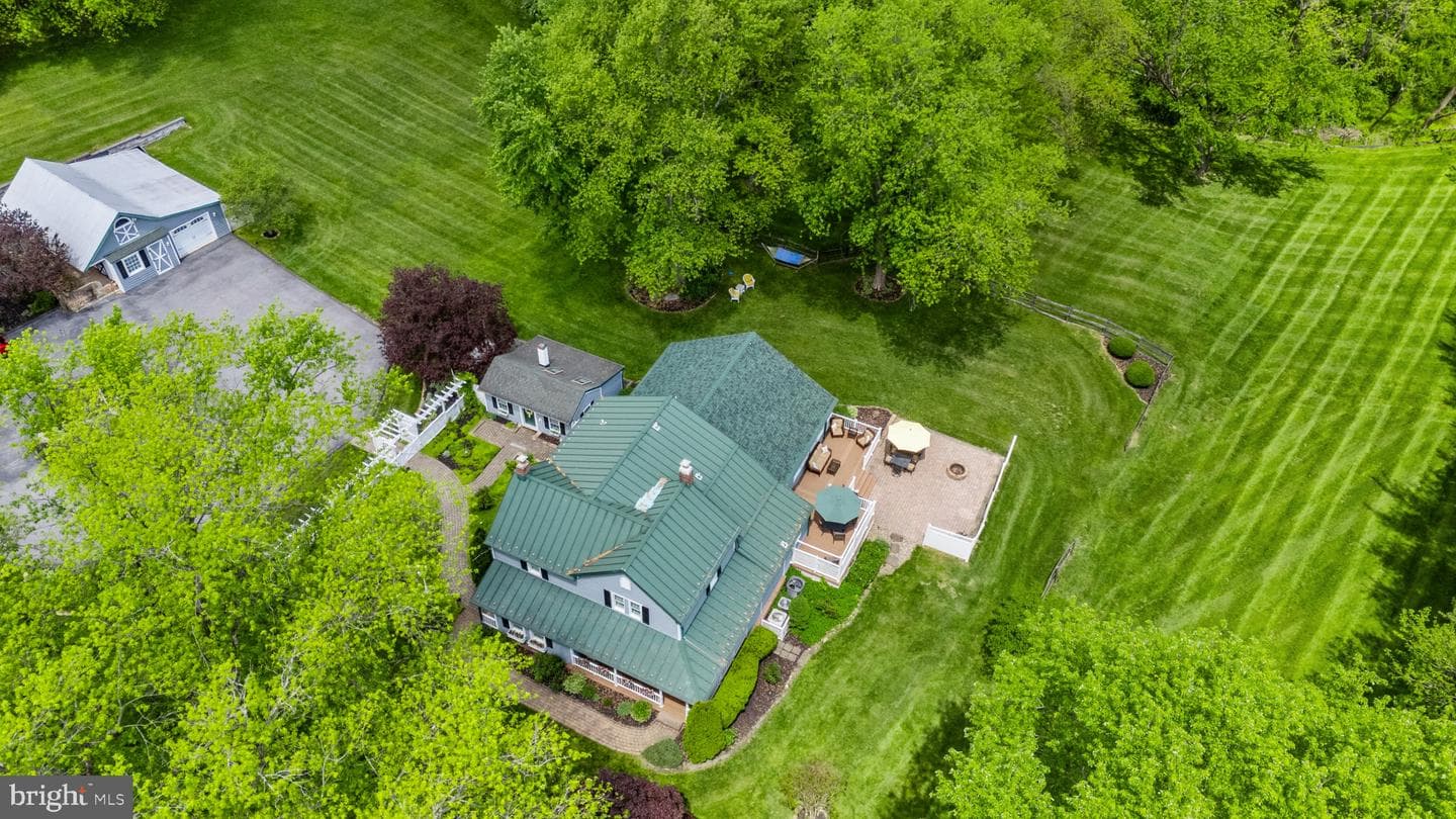 832 Muller Road photo 26