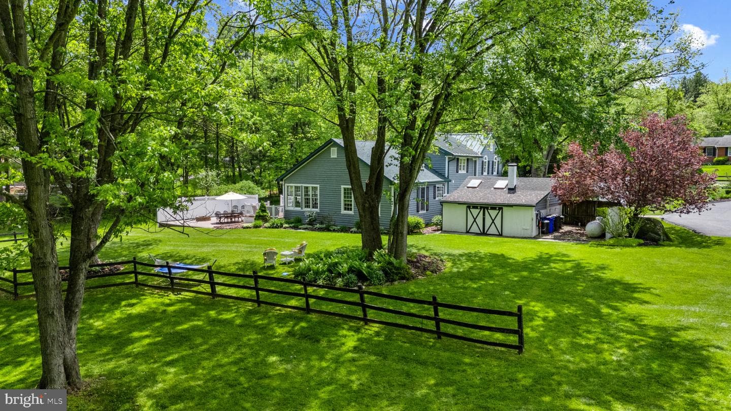832 Muller Road photo 28