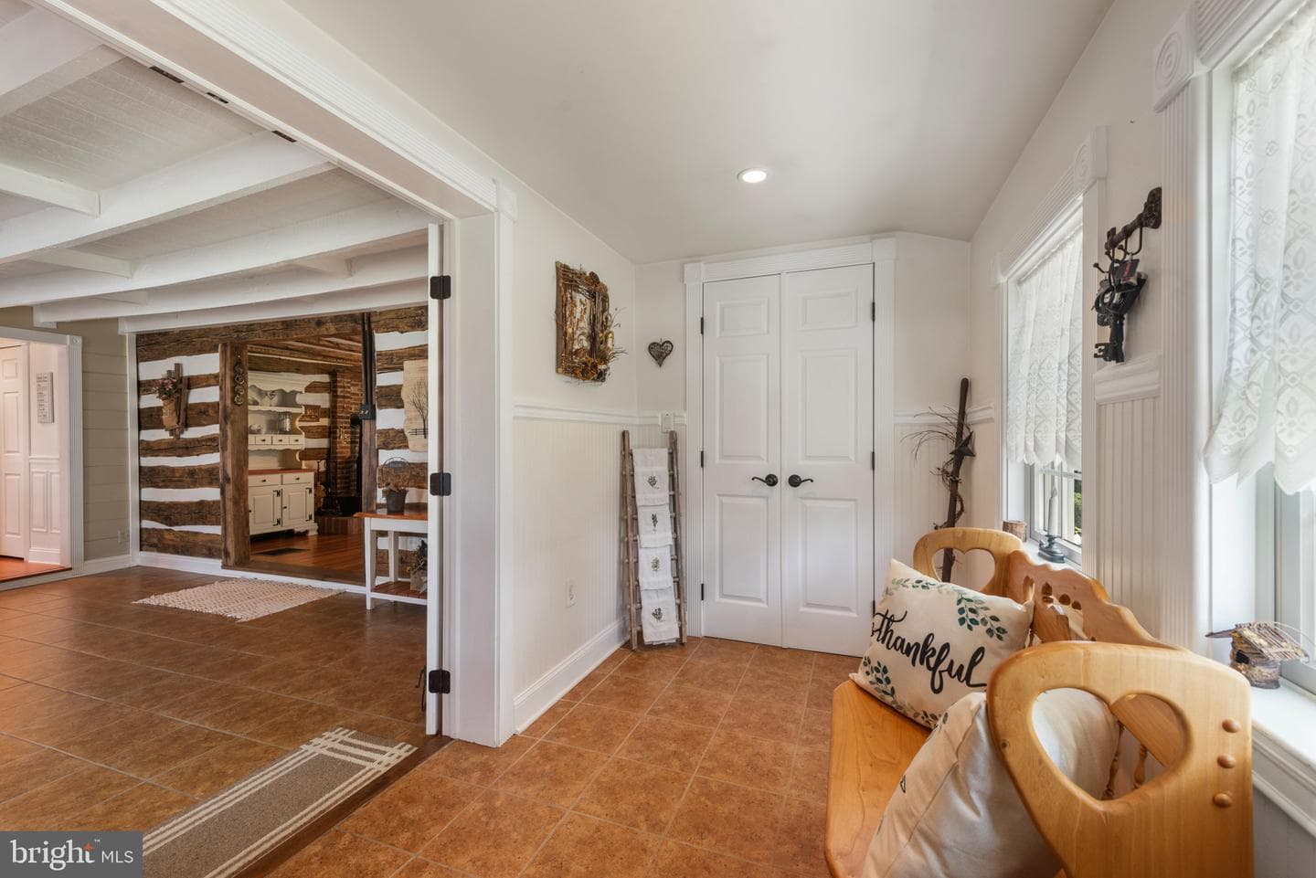 832 Muller Road photo 3