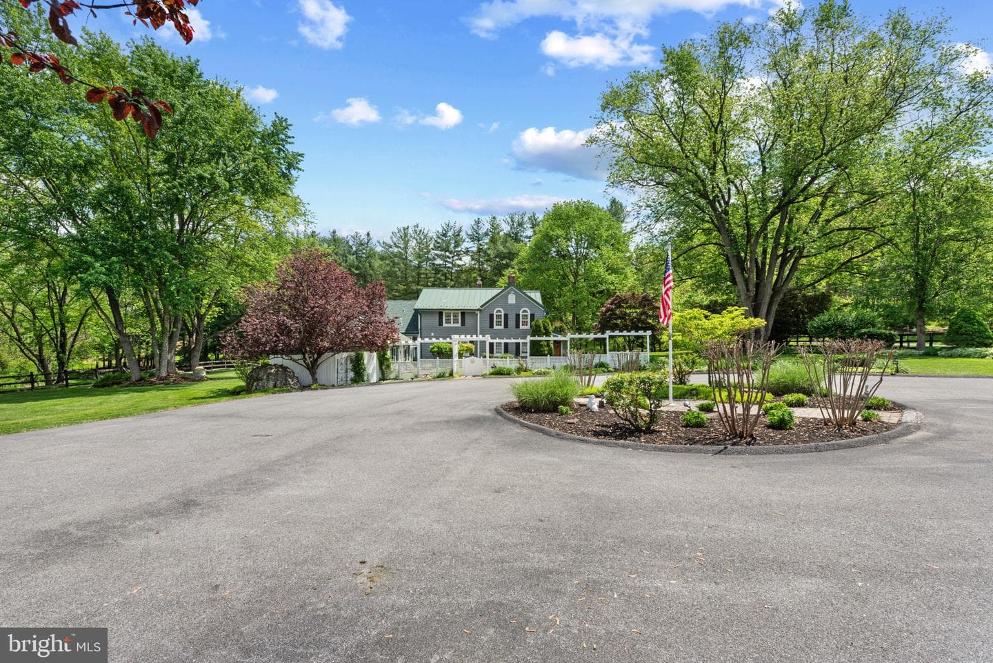 832 Muller Road photo 35