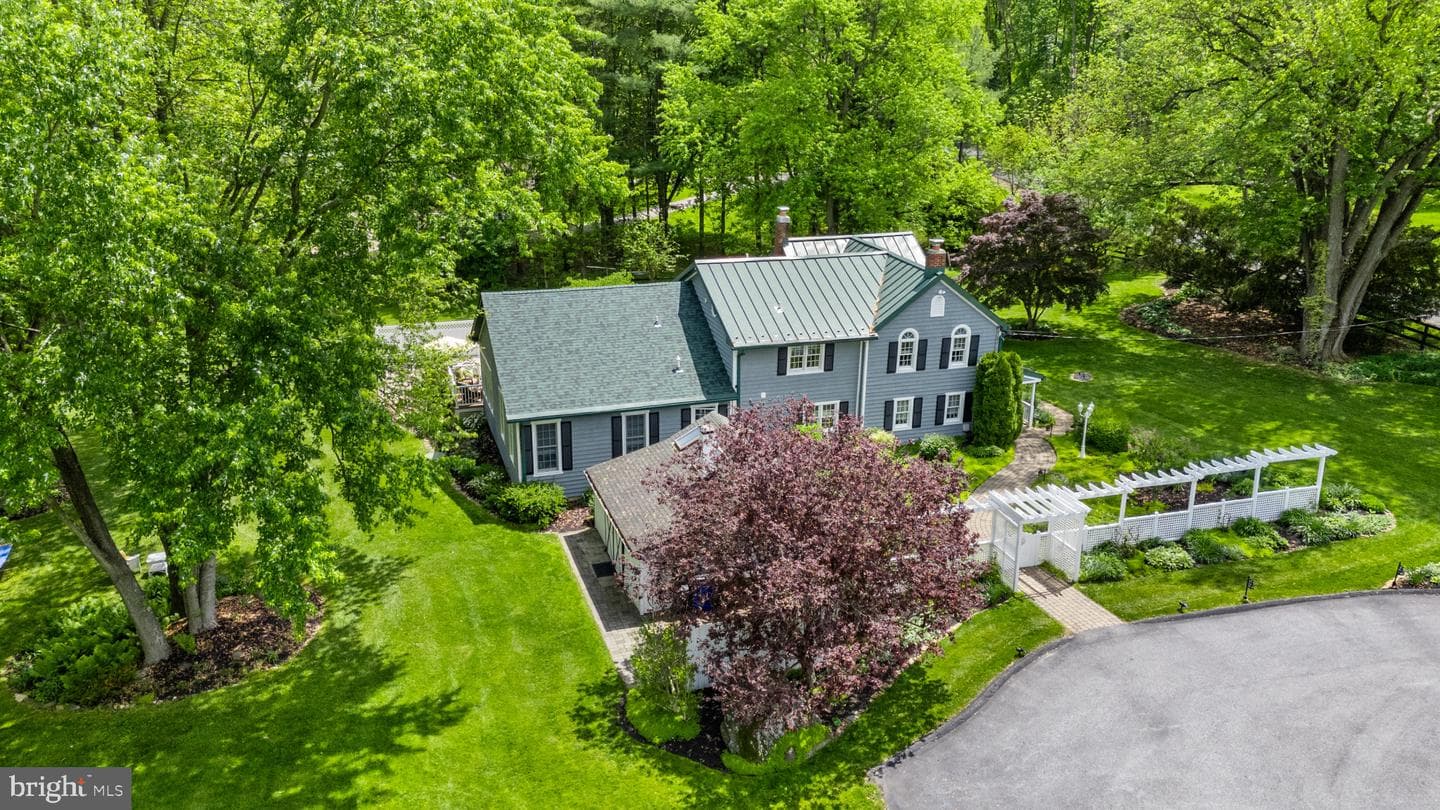 832 Muller Road photo 37